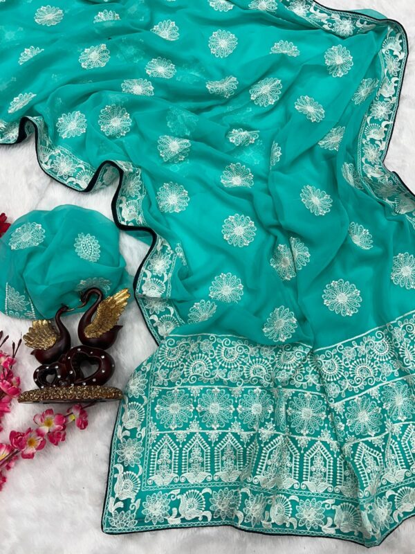 EXQUISITE BOUTIQUE DESIGNER LUKNOWI SAREE FOR PARTY & GATHERINGS