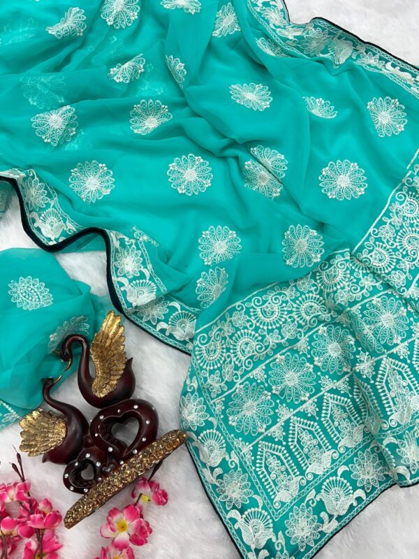 EXQUISITE BOUTIQUE DESIGNER LUKNOWI SAREE FOR PARTY & GATHERINGS